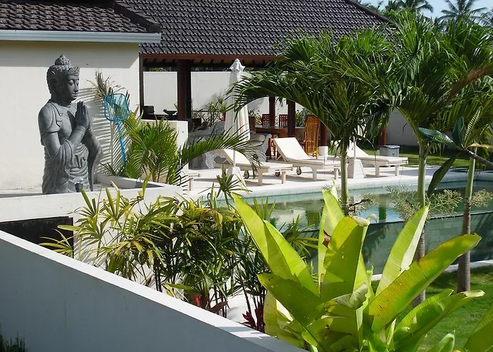 Uma Kama Villa *